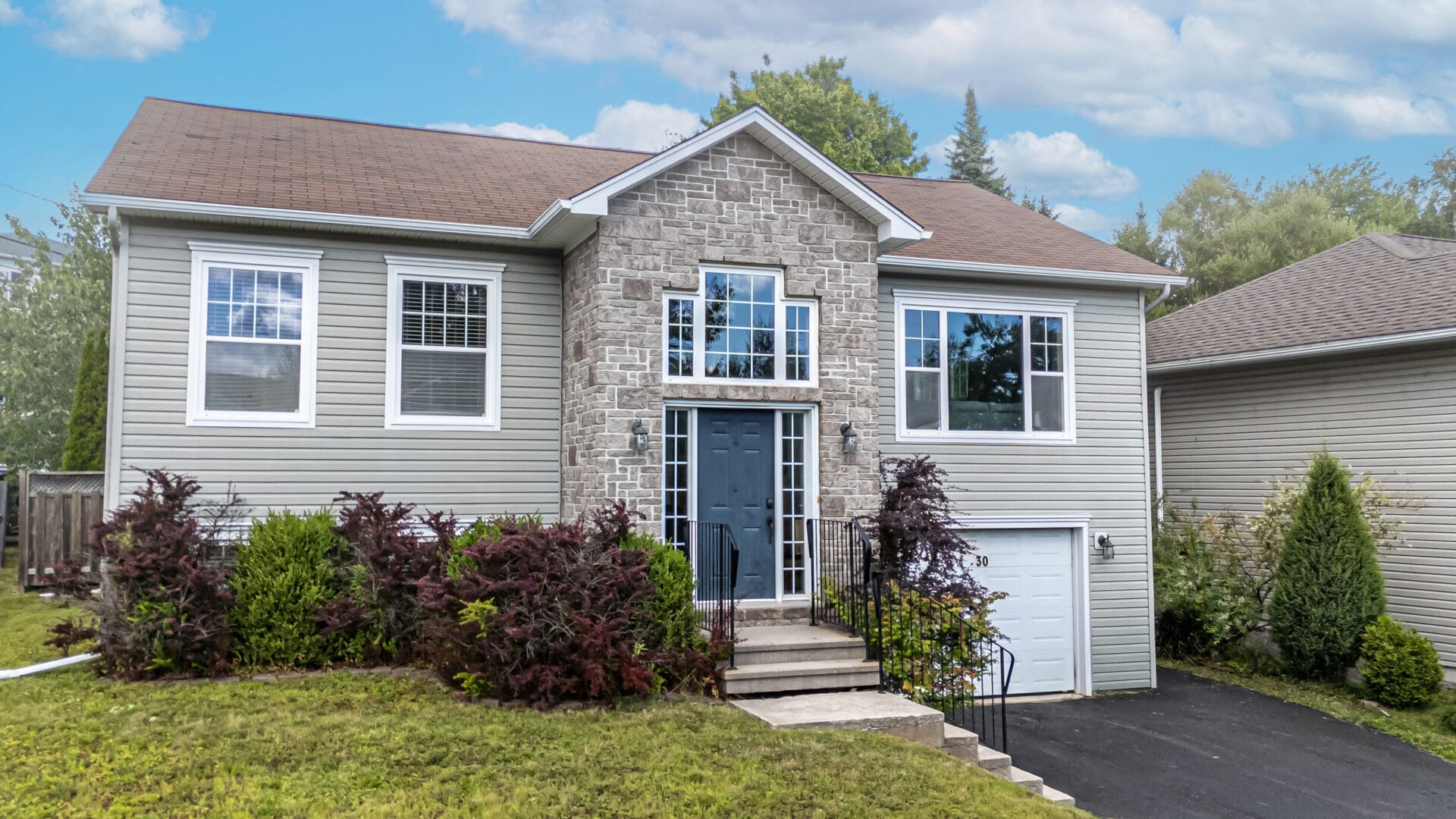 30 Brown Boulevard