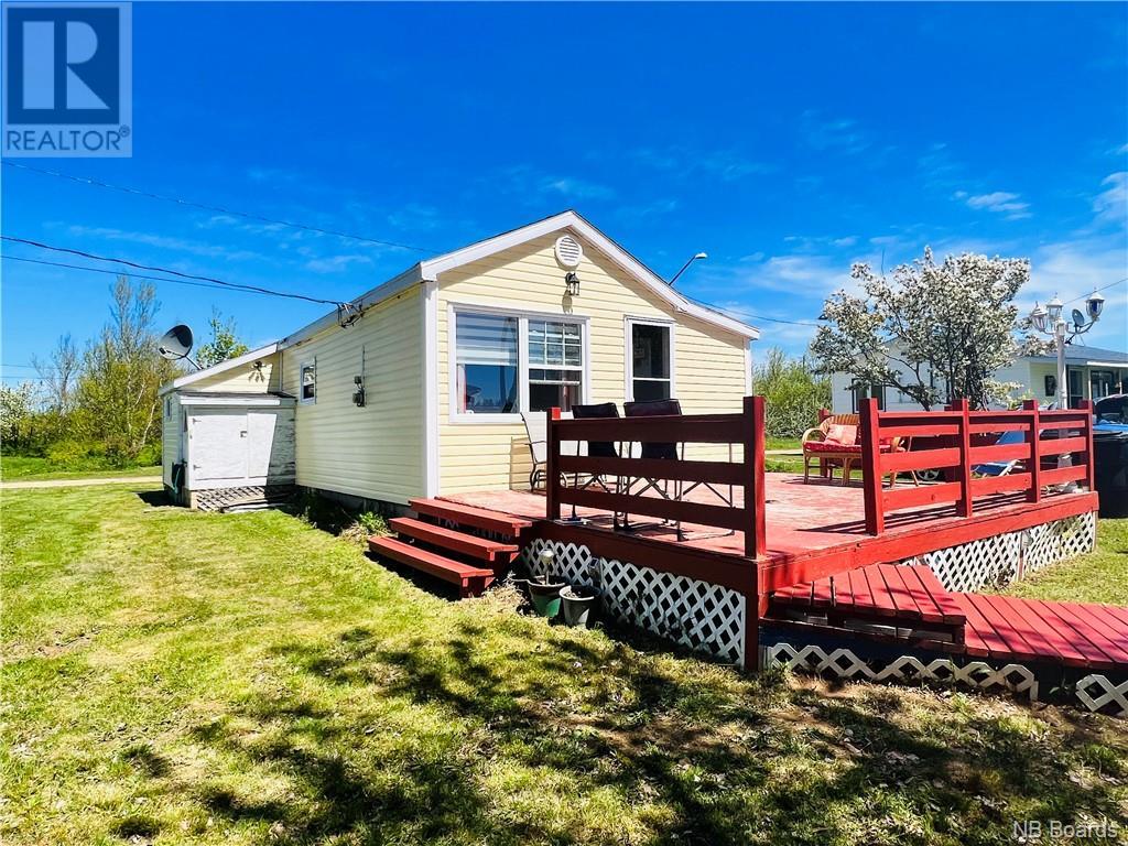 2330 Acadie, Bas-Caraquet, New Brunswick  E1W 5T9 - Photo 1 - NB073583