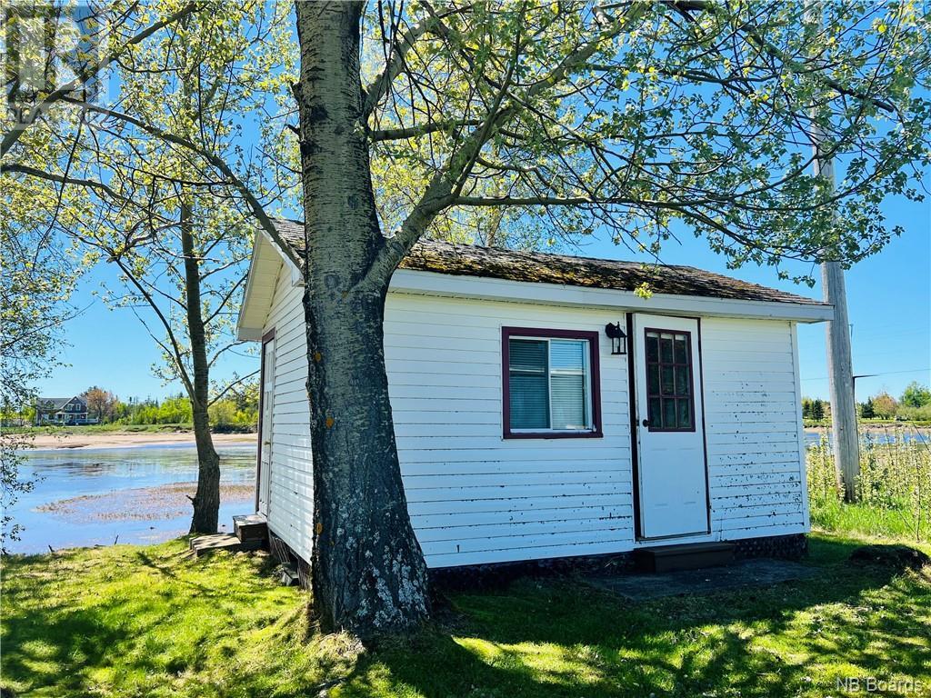 2330 Acadie, Bas-Caraquet, New Brunswick  E1W 5T9 - Photo 17 - NB073583