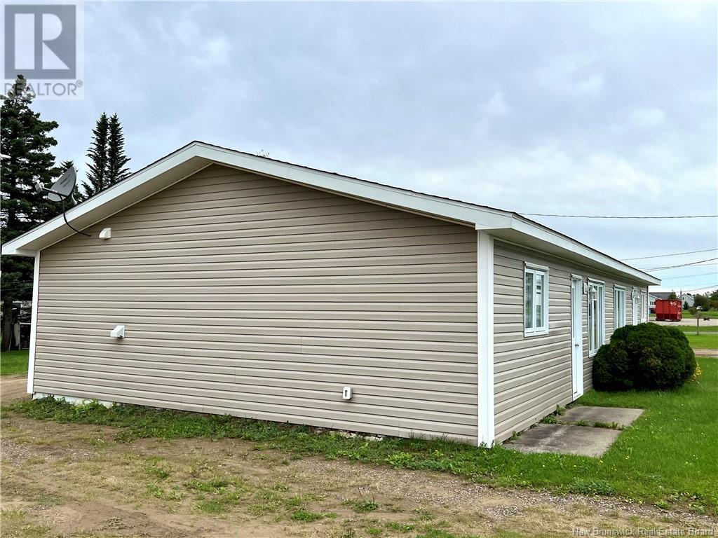 210 Rue Du Pêcheur Nord Unit# A-B, Lamèque, New Brunswick  E8T 1K2 - Photo 23 - NB093941