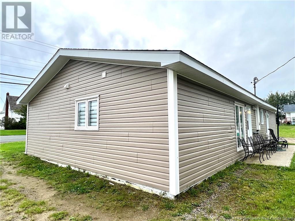 210 Rue Du Pêcheur Nord Unit# A-B, Lamèque, New Brunswick  E8T 1K2 - Photo 3 - NB093941