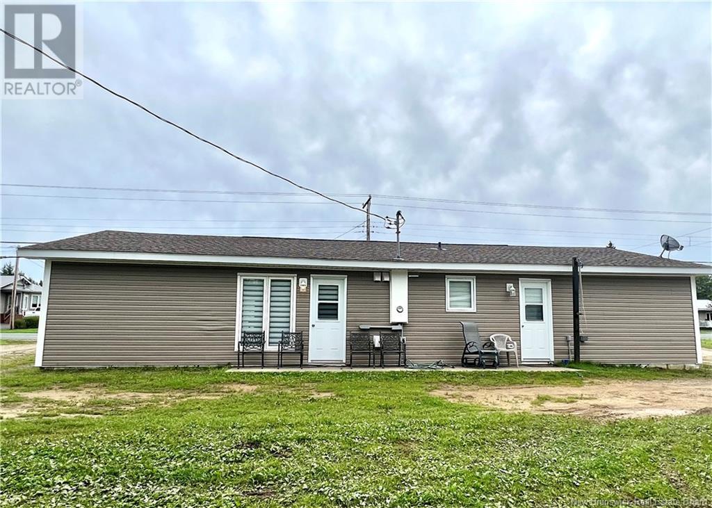 210 Rue Du Pêcheur Nord Unit# A-B, Lamèque, New Brunswick  E8T 1K2 - Photo 4 - NB093941