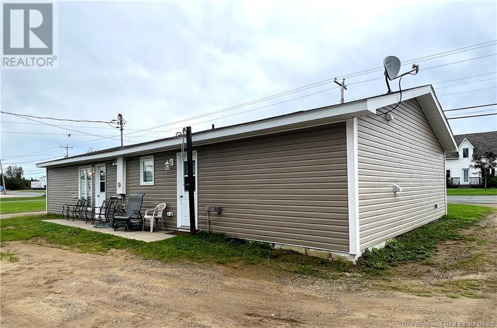 210 Rue Du Pêcheur Nord Unit# A-B, Lamèque, New Brunswick  E8T 1K2 - Photo 5 - NB093941