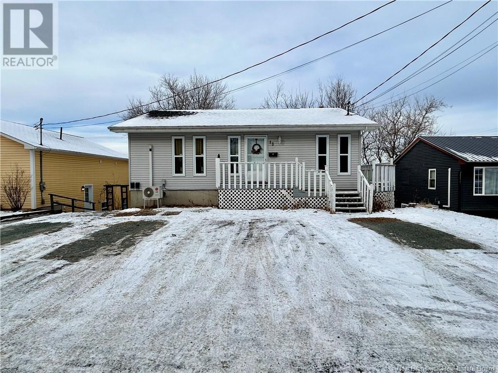 13 Hannah Street, Miramichi, New Brunswick  E1N 1K9 - Photo 2 - NB094867