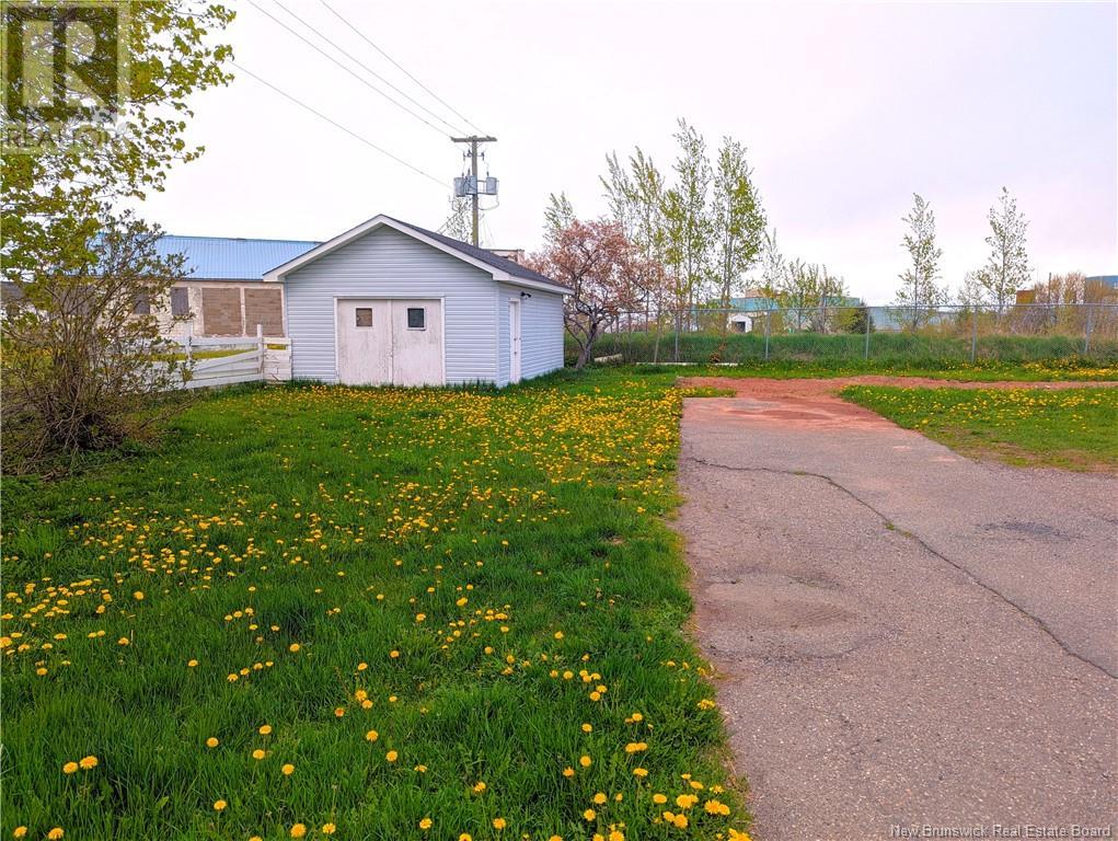 254 Jd Gauthier Boulevard, Shippagan, New Brunswick  E8S 2L1 - Photo 2 - NB095163