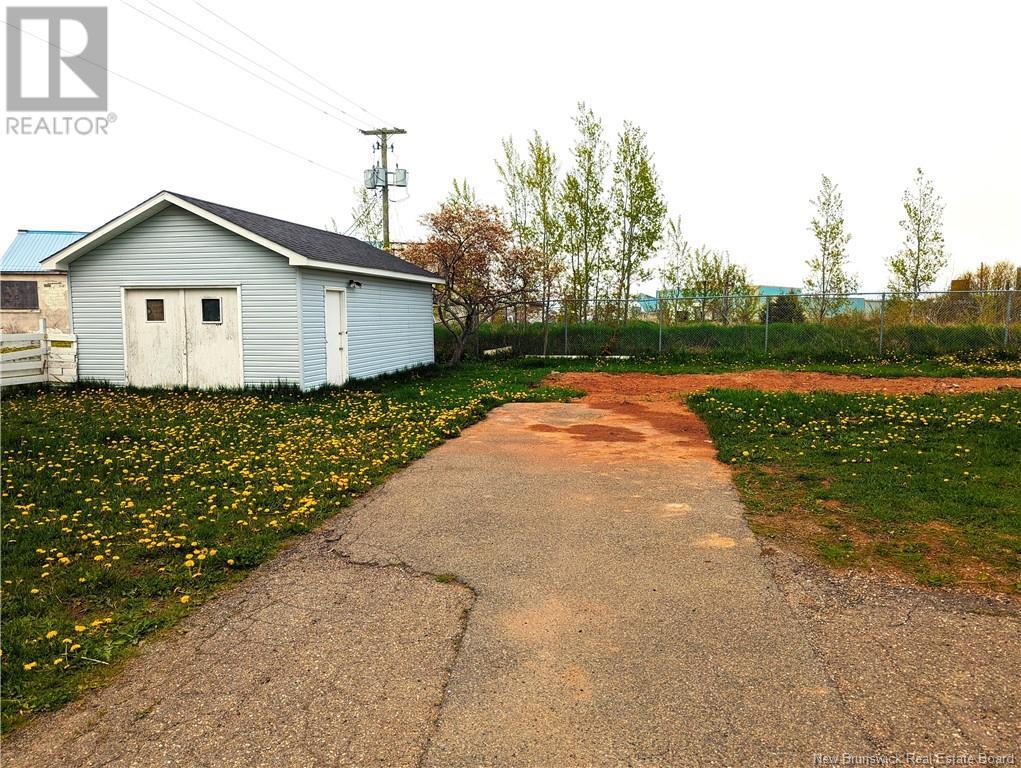 254 Jd Gauthier Boulevard, Shippagan, New Brunswick  E8S 2L1 - Photo 4 - NB095163