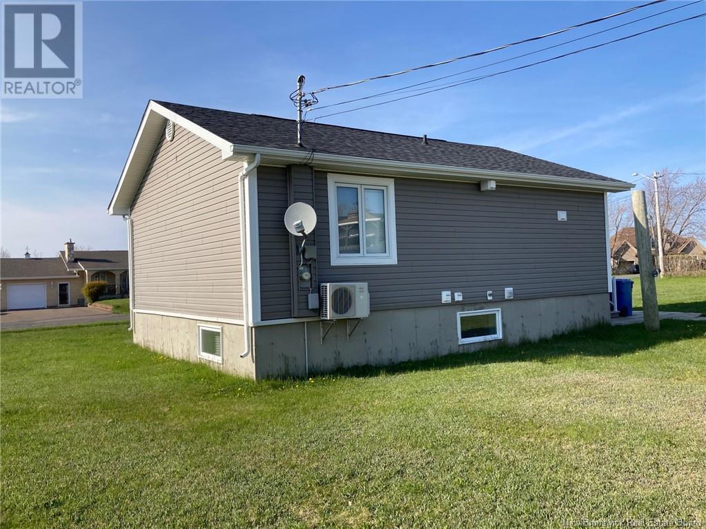 414 Rue Céline, Tracadie, New Brunswick  E1X 1A4 - Photo 3 - NB097052