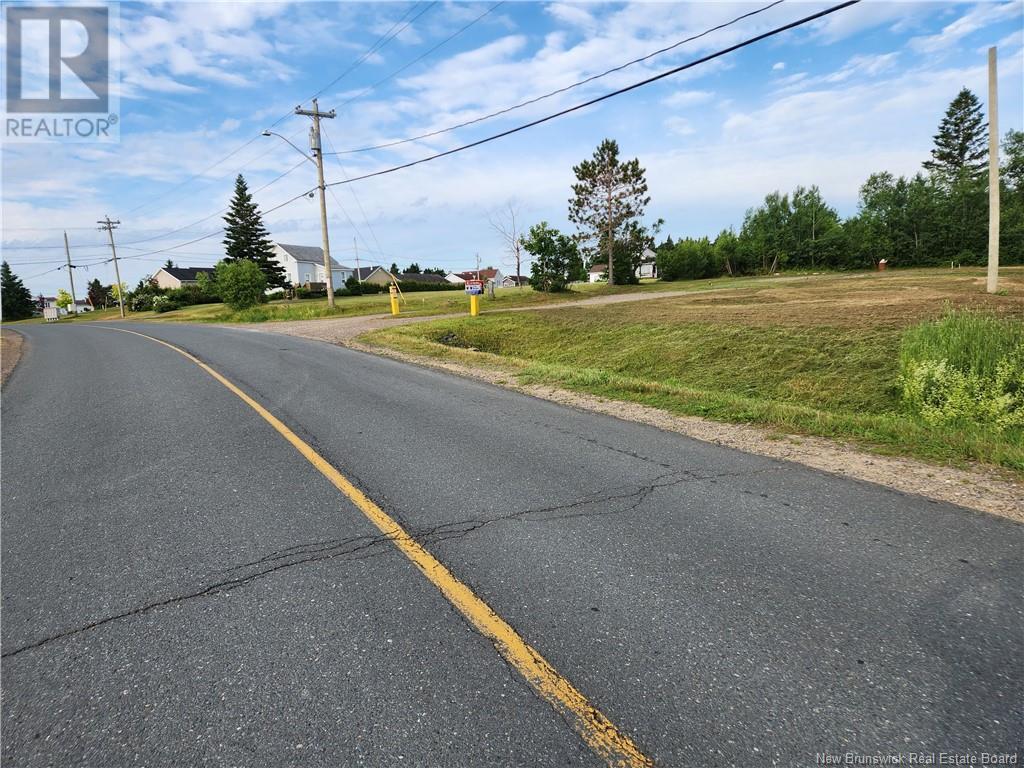 3659 Rue Luce, Tracadie, New Brunswick  E1X 1B4 - Photo 4 - NB098901