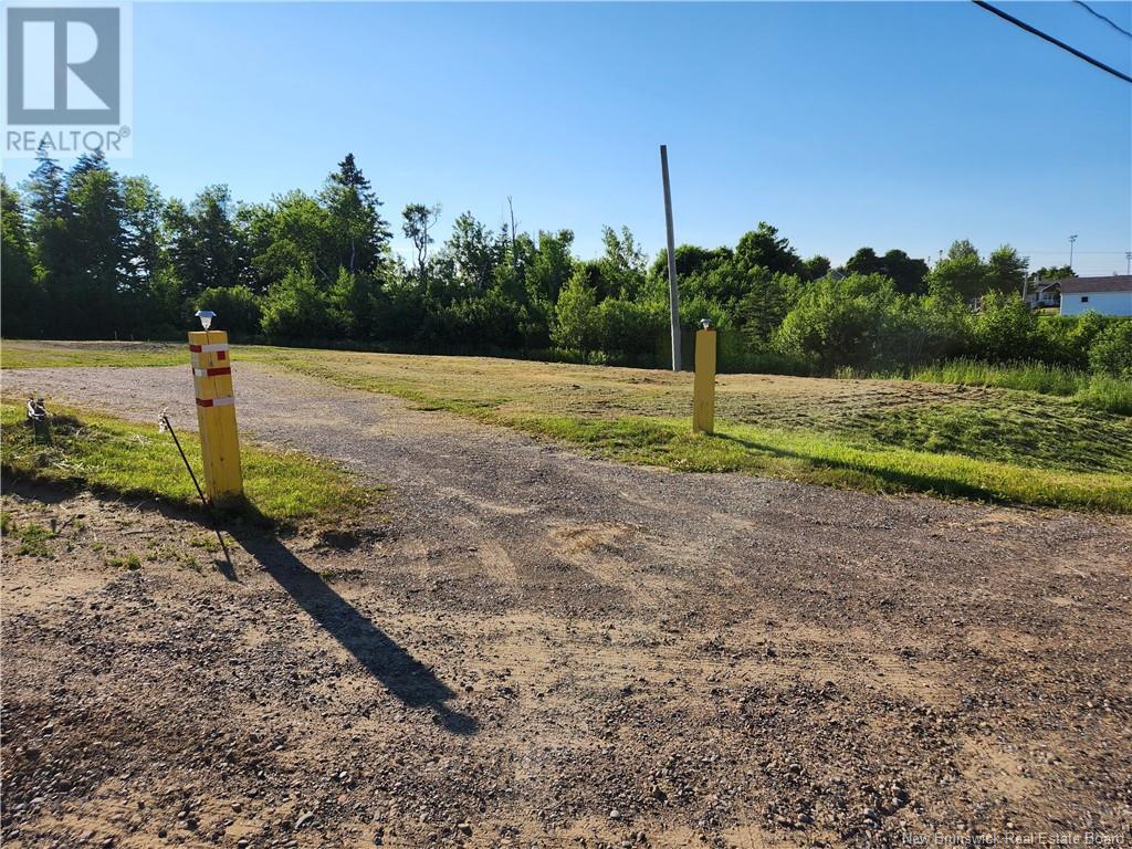 3659 Rue Luce, Tracadie, New Brunswick  E1X 1B4 - Photo 9 - NB098901