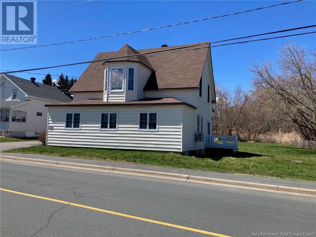 750 Riverside Drive, Bathurst, New Brunswick  E2A 2M7 - Photo 4 - NB099299