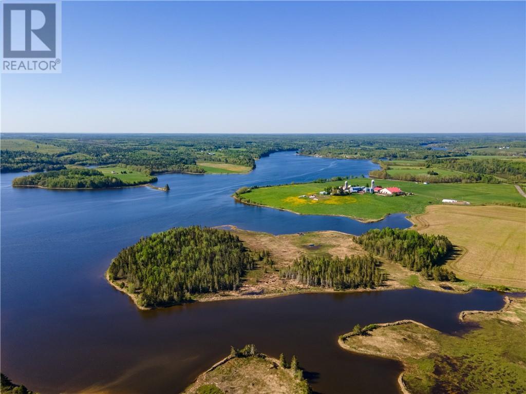 Waterfront Bass River Point, Bass River, New Brunswick  E4T 1A6 - Photo 3 - M159821