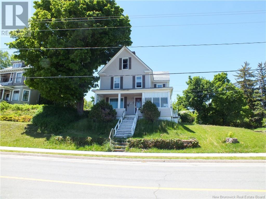 727 Main Street, Woodstock, New Brunswick  E7M 2E6 - Photo 37 - NB101417