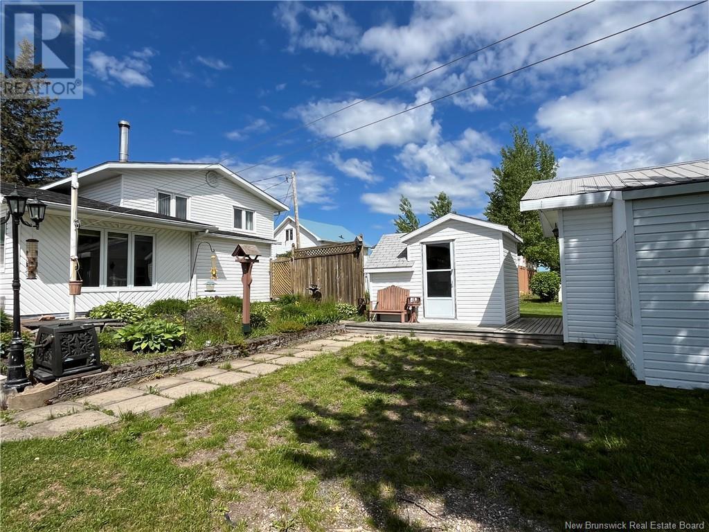 941 Principale, Beresford, New Brunswick  E8K 1P3 - Photo 6 - NB101644