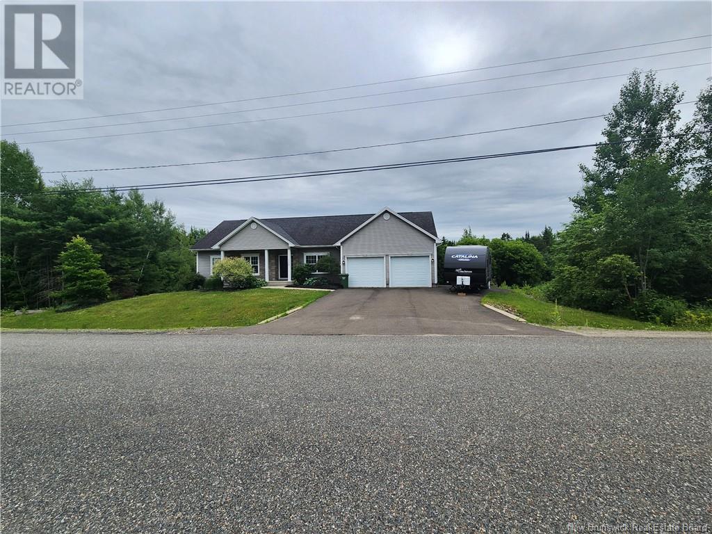 128 Eaglewood Drive, Hanwell, New Brunswick  E3E 2K5 - Photo 2 - NB102319