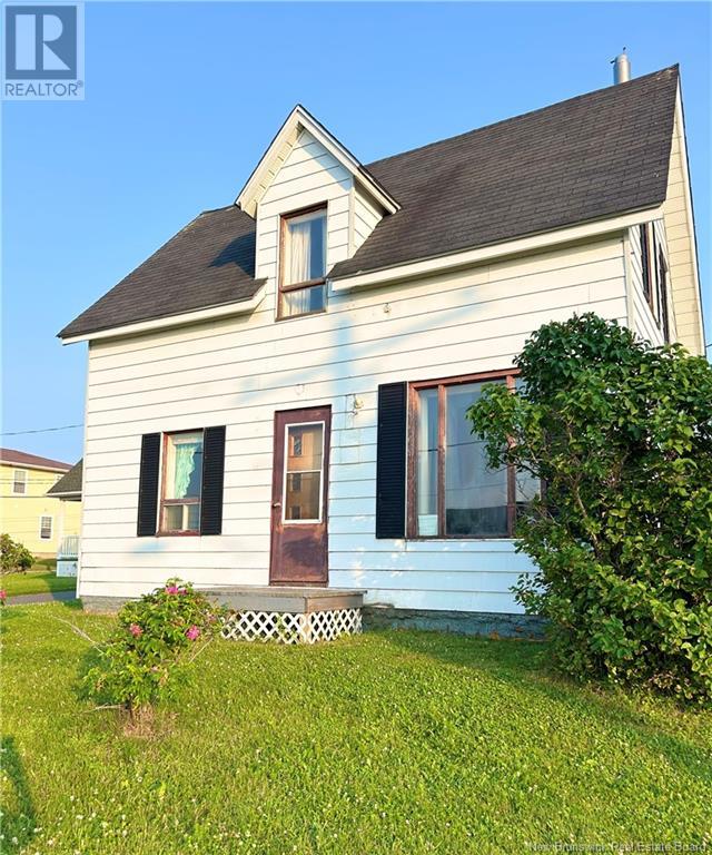 106 St-Pierre E Street, Caraquet, New Brunswick  E1W 1A9 - Photo 1 - NB103007