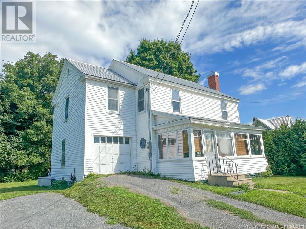 204 Broadway Street, Woodstock, New Brunswick  E7M 1C6 - Photo 40 - NB102934