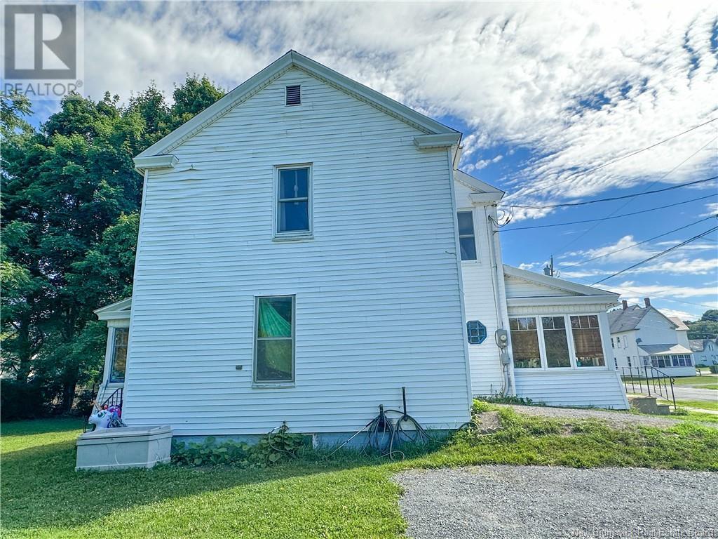 204 Broadway Street, Woodstock, New Brunswick  E7M 1C6 - Photo 43 - NB102934