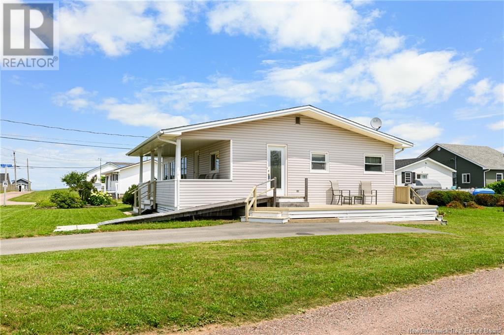 10 Pelican Avenue, Grand-Barachois, New Brunswick  E4P 7Z2 - Photo 6 - M161065