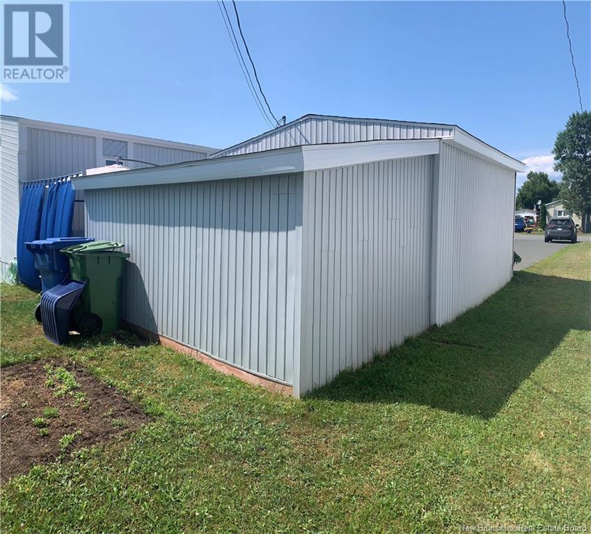 6 2e Av Du Parc, Caraquet, New Brunswick  E1W 1A7 - Photo 12 - NB103684