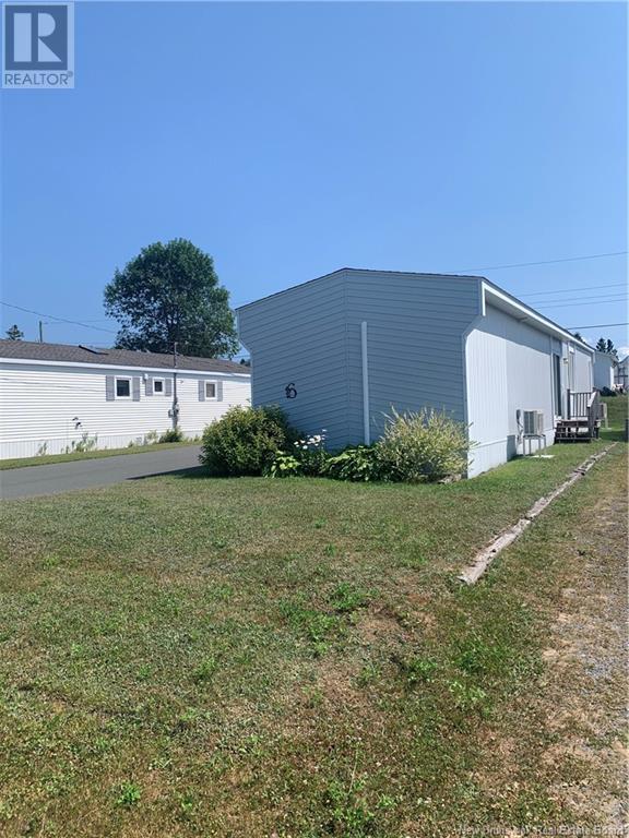 6 2e Av Du Parc, Caraquet, New Brunswick  E1W 1A7 - Photo 6 - NB103684