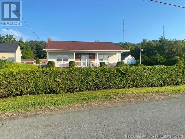 448 Vanier Street, Campbellton, New Brunswick  E3N 1V7 - Photo 2 - NB103805