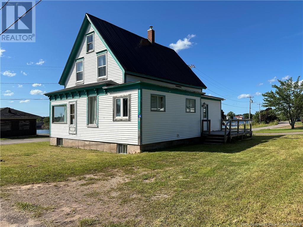 16 Fort Street, Port Elgin, New Brunswick  E4M 1L4 - Photo 3 - M161335