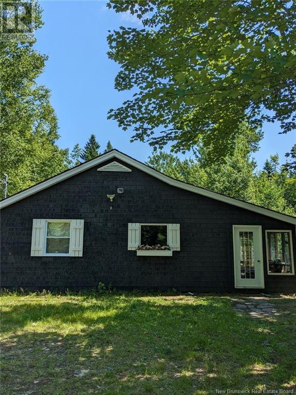 1494 South Oromocto Lake Road, Clarendon, New Brunswick  E5L 2S2 - Photo 1 - NB104349