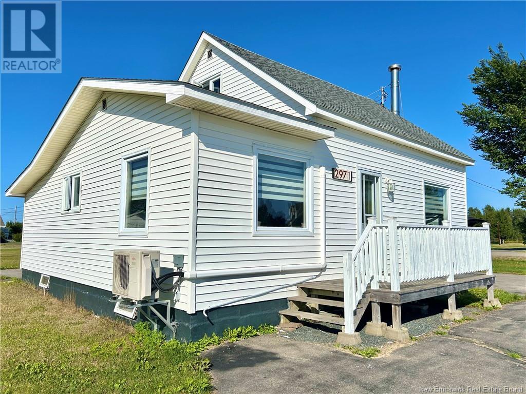 2971 Morais Street, Bas-Caraquet, New Brunswick  E1W 6A3 - Photo 2 - NB104998