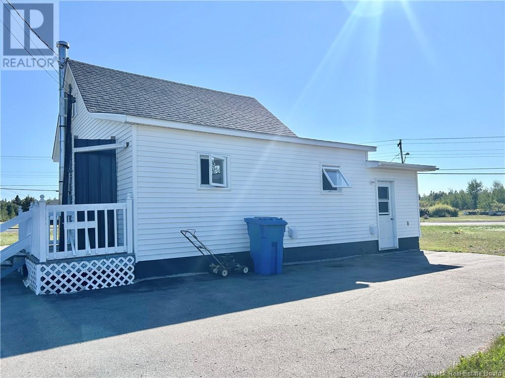 2971 Morais Street, Bas-Caraquet, New Brunswick  E1W 6A3 - Photo 5 - NB104998