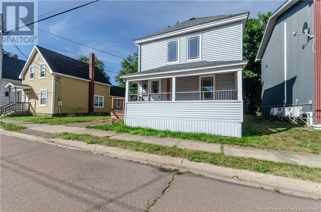 472 Robinson Street, Moncton, New Brunswick  E1C 5E6 - Photo 1 - NB105377