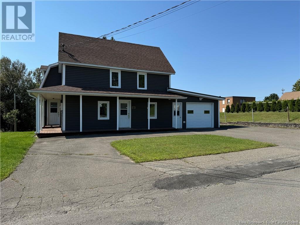 83 Court Street, Grand-Sault/grand Falls, New Brunswick  E3Z 2P6 - Photo 2 - NB105423