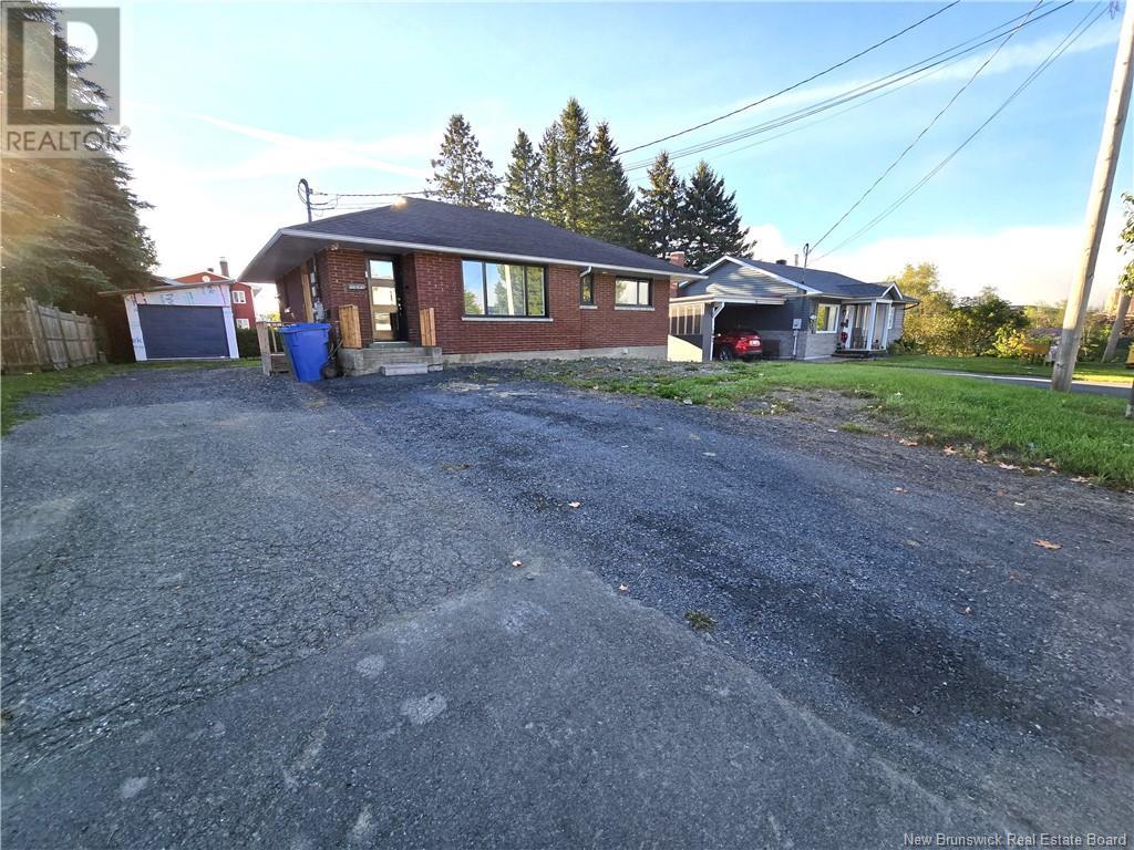 27 Lang Avenue, Edmundston, New Brunswick  E3V 3H2 - Photo 49 - NB106425