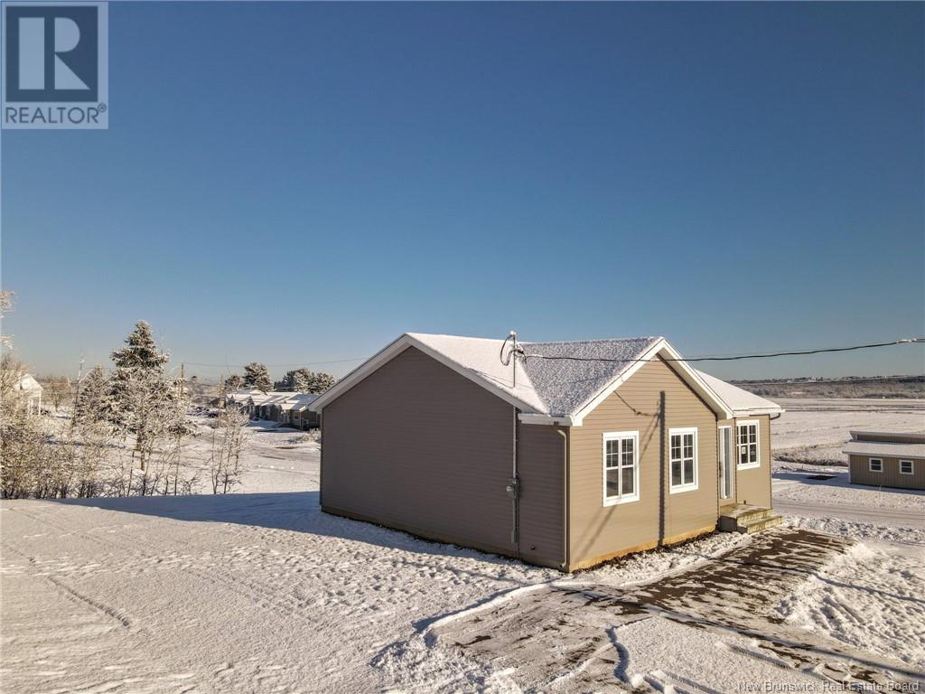 140 Ducharme, Memramcook, New Brunswick  E4K 2G2 - Photo 2 - NB106727