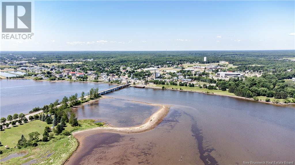 36 Acadie, Bouctouche, New Brunswick  E4S 2T2 - Photo 5 - NB106985