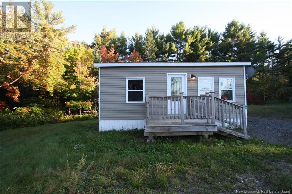 90 Main Street, Doaktown, New Brunswick  E9C 1A2 - Photo 1 - NB107121