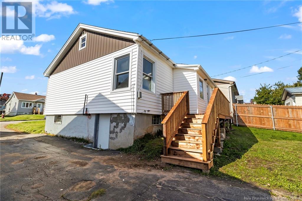 30 Appleton, Dieppe, New Brunswick  E1A 2H3 - Photo 7 - NB107813