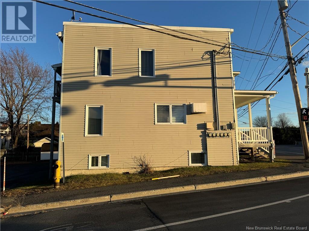 271 Victoria Street, Edmundston, New Brunswick  E3V 2J4 - Photo 3 - NB108785