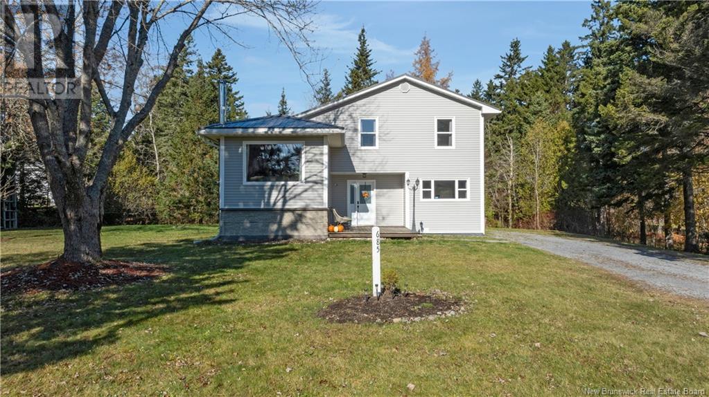 685 Hampton Road, Quispamsis, New Brunswick  E2G 1G1 - Photo 2 - NB108789