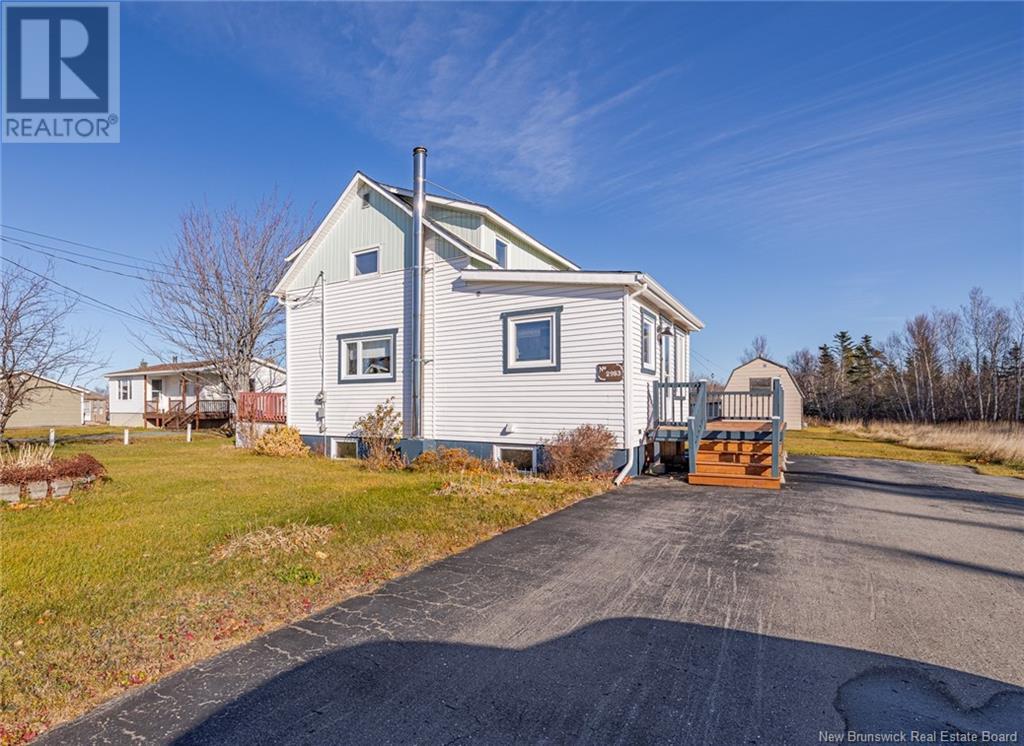 2983 Chiasson, Bas-Caraquet, New Brunswick  E1W 5V6 - Photo 2 - NB109093