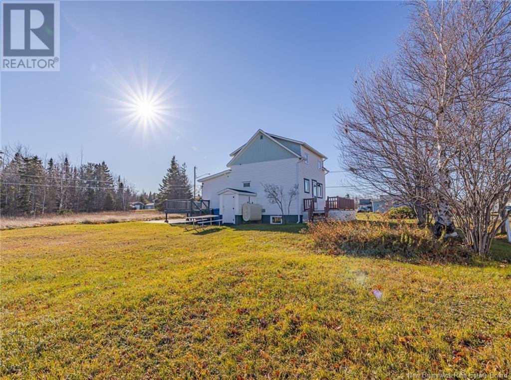 2983 Chiasson, Bas-Caraquet, New Brunswick  E1W 5V6 - Photo 6 - NB109093