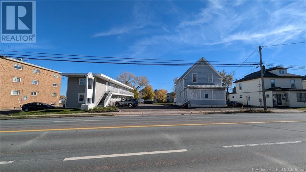 1654 Main Street, Moncton, New Brunswick  E1E 1G6 - Photo 3 - NB109183