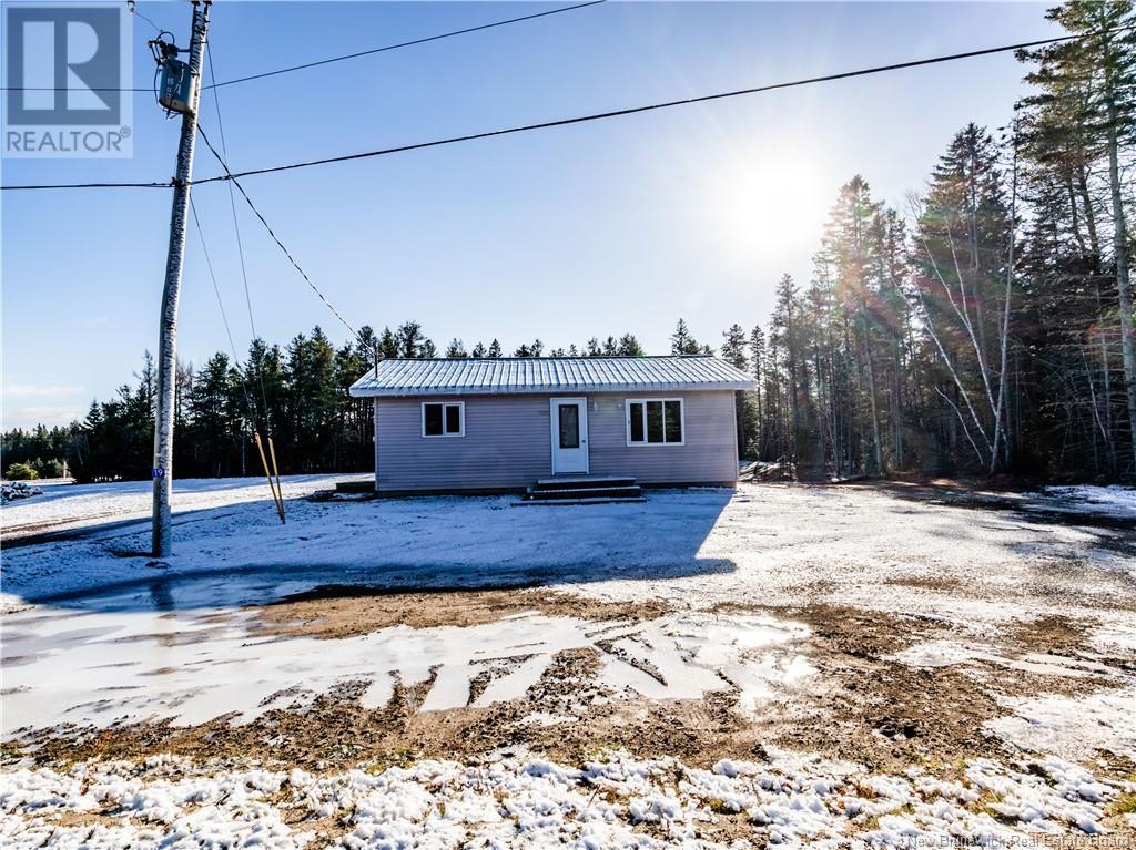 19 Chemin Albe, Saint-Charles, New Brunswick  E4W 4K3 - Photo 2 - NB109245