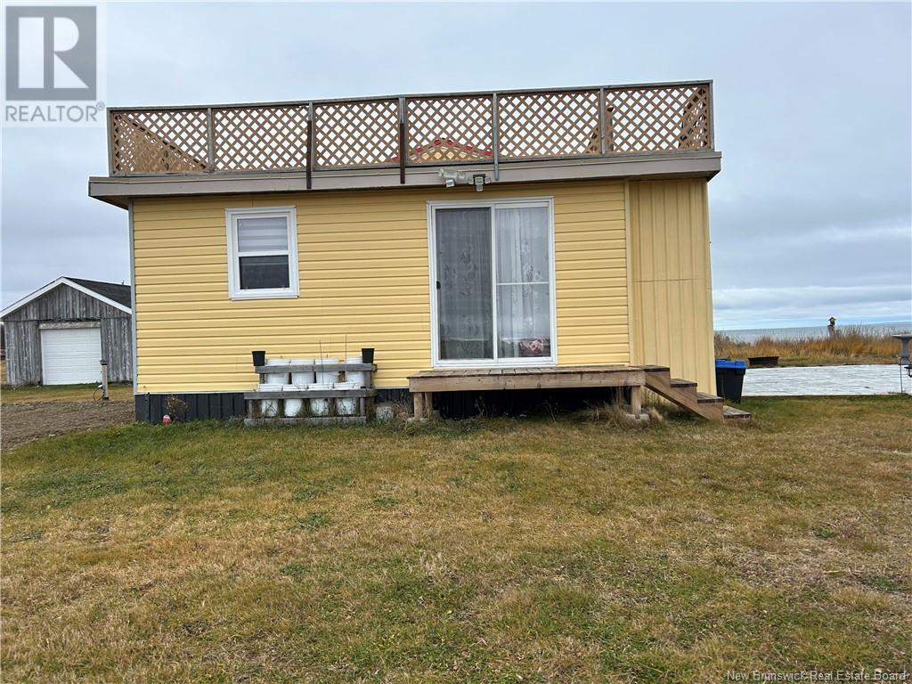 8575 St-Paul, Bas-Caraquet, New Brunswick  E1W 6C7 - Photo 3 - NB109409