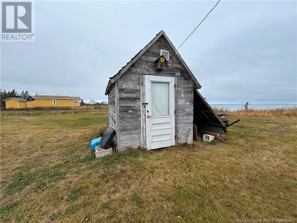 8575 St-Paul, Bas-Caraquet, New Brunswick  E1W 6C7 - Photo 33 - NB109409