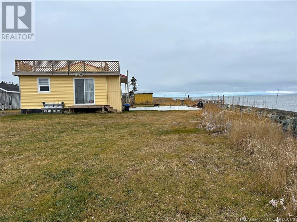 8575 St-Paul, Bas-Caraquet, New Brunswick  E1W 6C7 - Photo 5 - NB109409