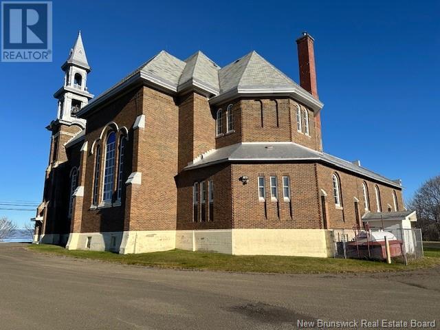 314 Chaleur Street, Charlo, New Brunswick  E8E 2G2 - Photo 5 - NB109486