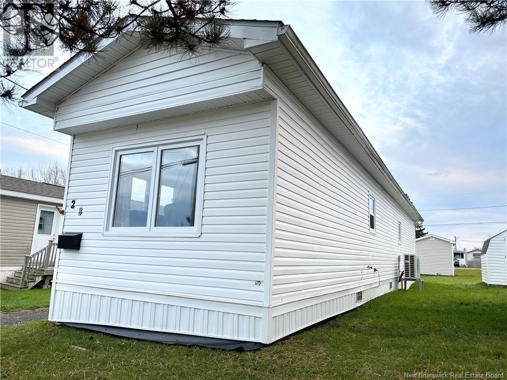 28 Laura Lane, Moncton, New Brunswick  E1E 3S8 - Photo 11 - NB108992