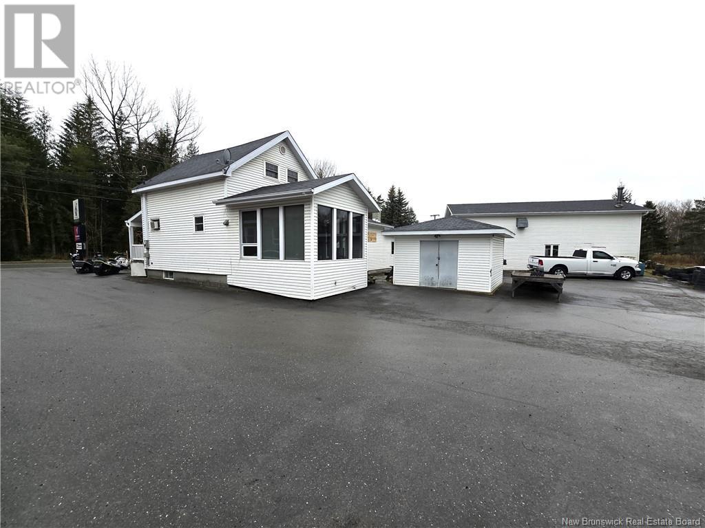 641 Victoria Street, Edmundston, New Brunswick  E3V 3M8 - Photo 16 - NB109736