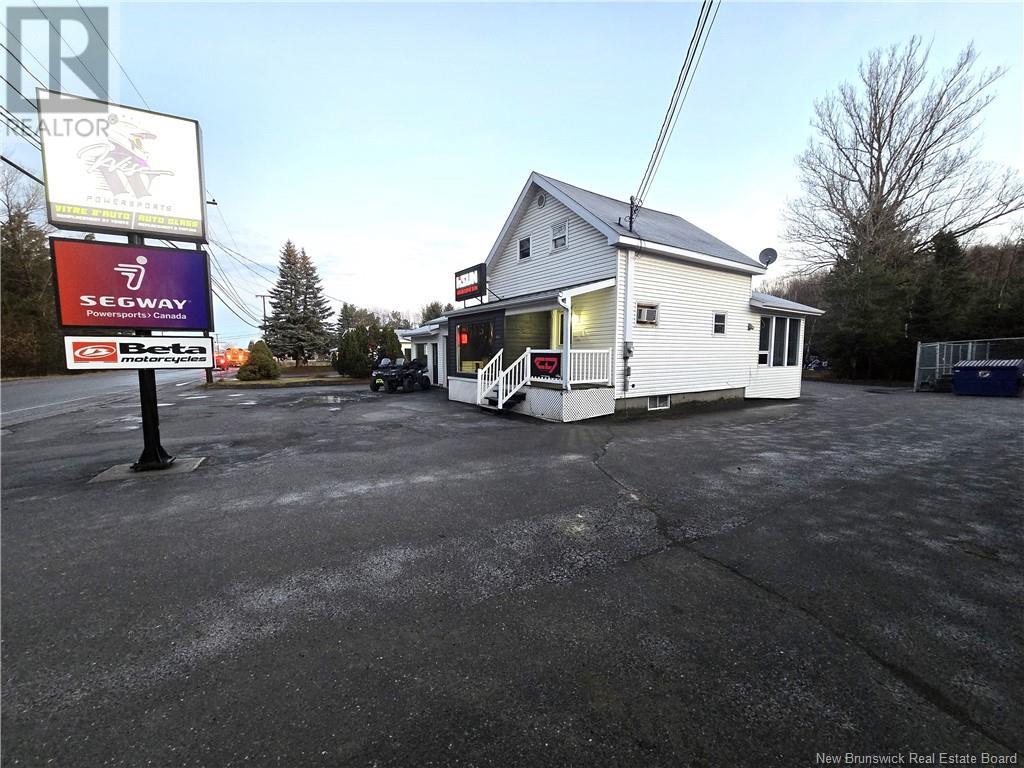 641 Victoria Street, Edmundston, New Brunswick  E3V 3M8 - Photo 22 - NB109736