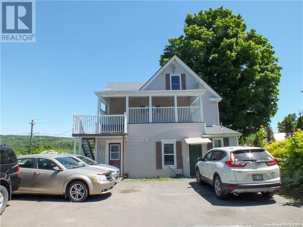 727 Main Street, Woodstock, New Brunswick  E7M 2E6 - Photo 40 - NB110131